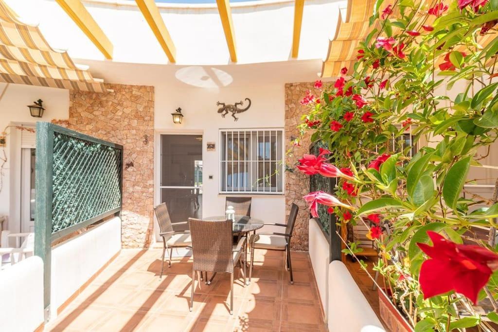 Magnifico Adosado Con Piscina Y Barbacoa Vila Campoamor Exterior foto